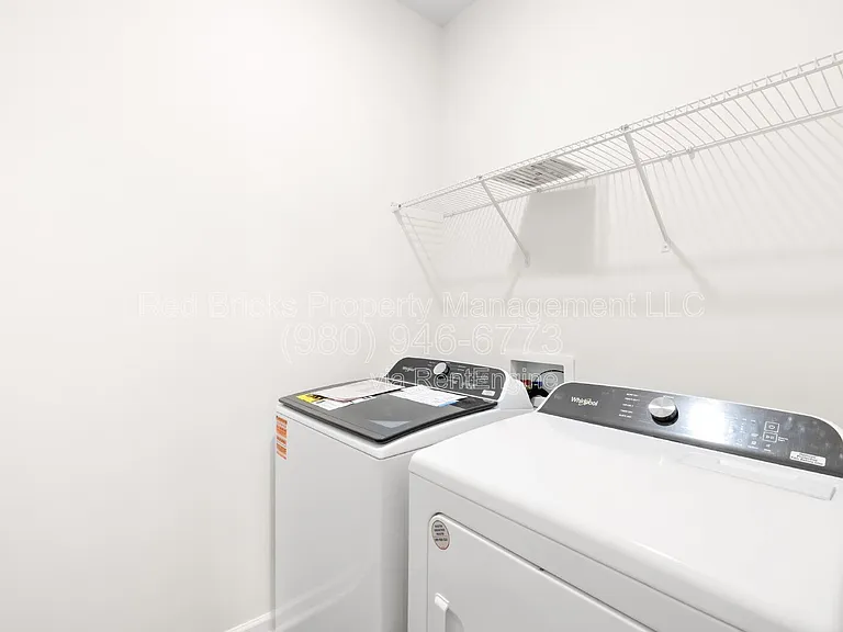 1312 Secrest Commons Dr — Photo 13