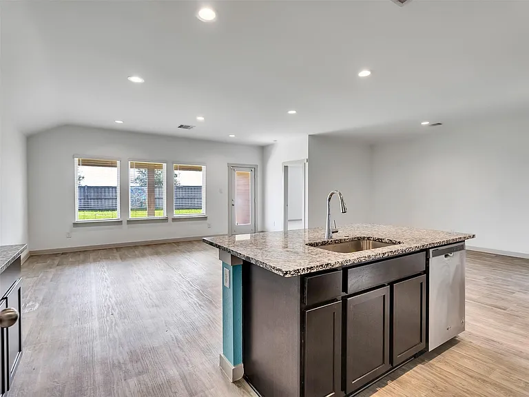 8003 Black Forest Ln — Photo 18
