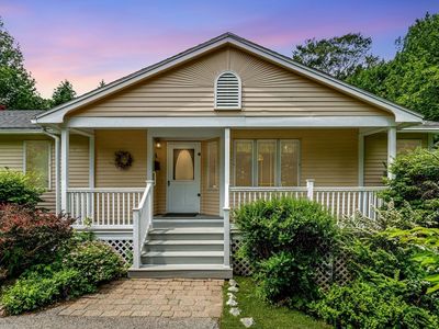 54 Arlington St, Amesbury, MA, 01913