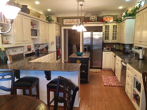 5th image of 4049 Woodway Dr
