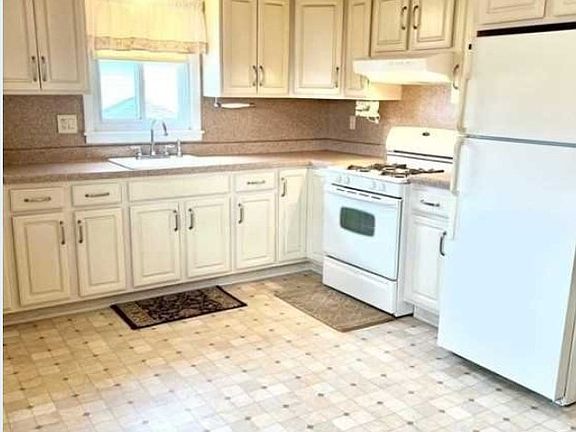 2nd image of 436 N Taylor Ave Floor 2