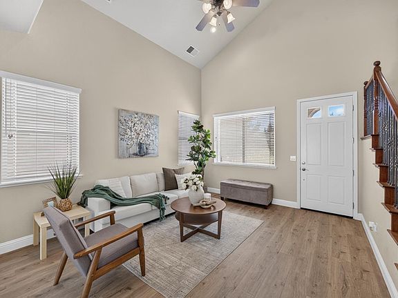 2nd image of 8221 Ashcrest Ln