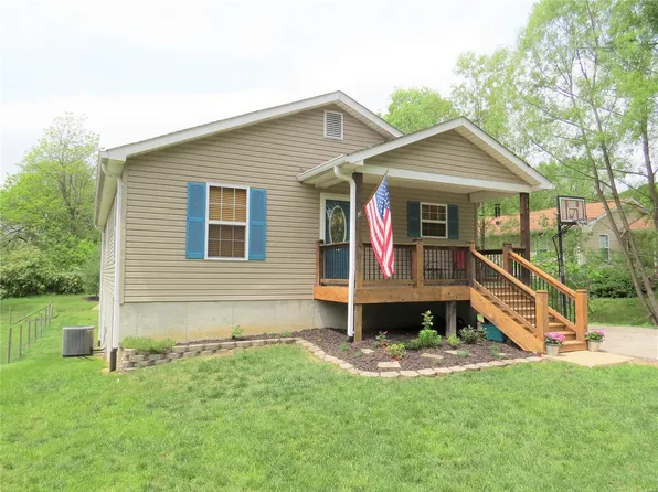 993 Eastridge Dr, Pacific, MO 63069