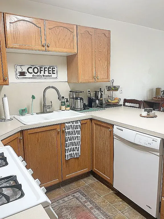 2 bed, 1190 sqft, $1,400 — Photo 1