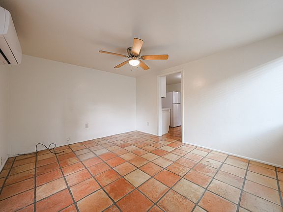 4th image of 1023 E Meadowbrook Ave APT 2