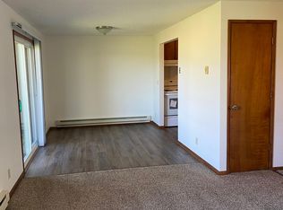 5504 3rd St #1, Tillamook, OR 97141