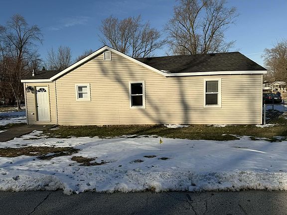 2nd image of 2698 Cass St