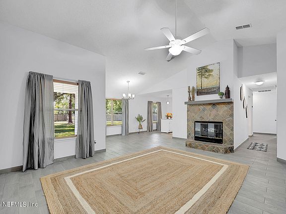 4th image of 2645 ALTON Court