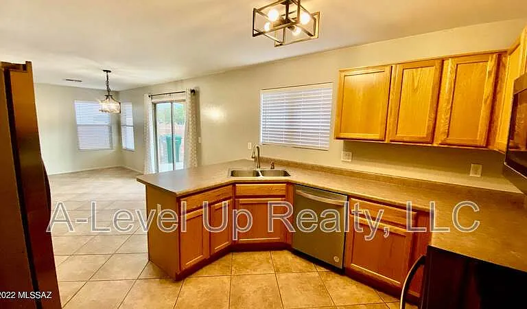 721 W Flaming Arrow Dr — Photo 7