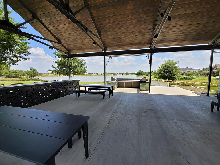 1604 Moss Trail Ct — Photo 38
