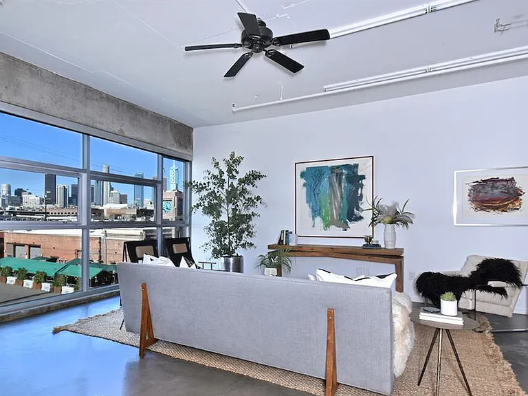 510 S Hewitt St #305 — Photo 8
