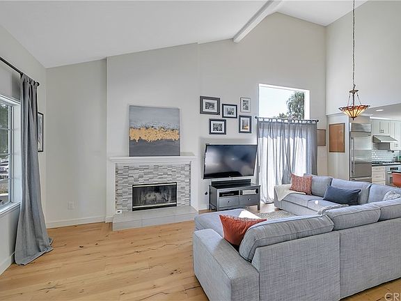 5th image of 27227 Camden Pl