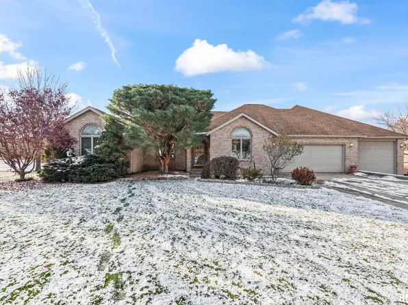 1357 Annandale Rd, New Berlin, IL 62670