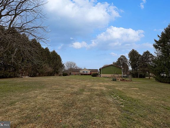5th image of 1019 Spring Valley Rd