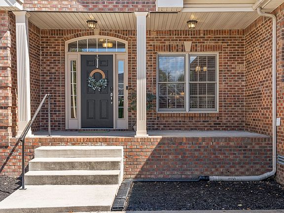 4th image of 153 Yorkshire Dr