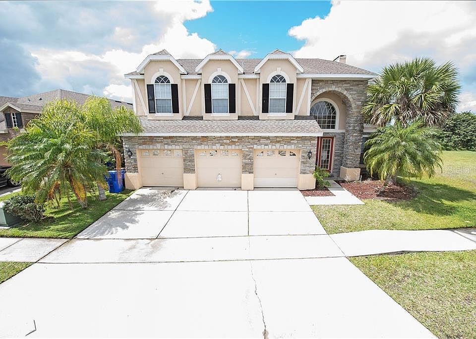 1st image of 2590 The Oaks Blvd