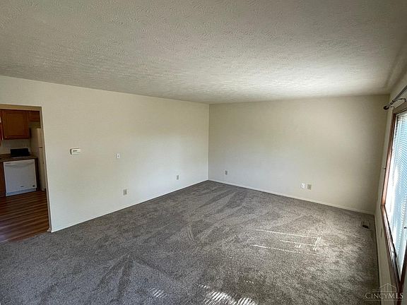 3rd image of 5308 Burgundy Pl