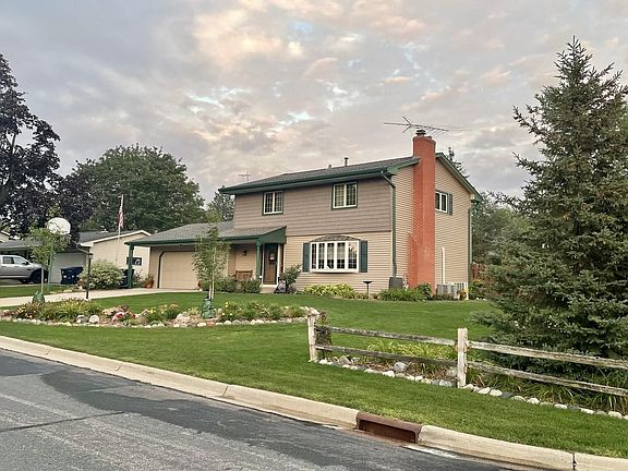 2nd image of 11625 Ravoux Ave