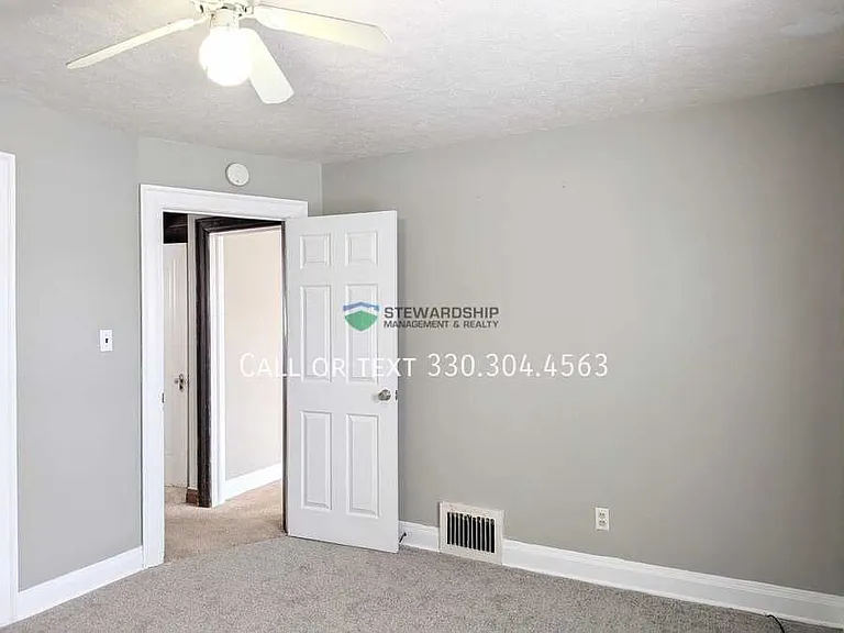 916-918 Peckham St #916 — Photo 5