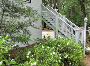 7 Southwood Dr, Savannah, GA 31406