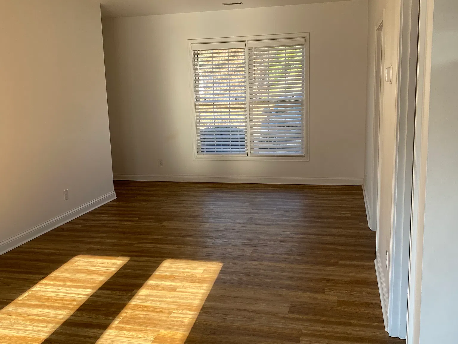 2 bed, 900 sqft, $1,075 — Photo 2