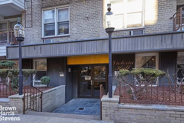 Rented by Brown Harris Stevens | media 13