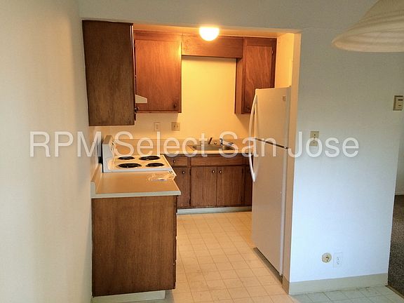 3rd image of 1484 Valle Vista Ave