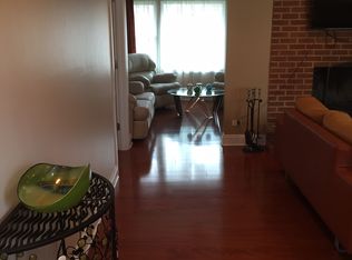 2043 Brandon Rd, Glenview, IL 60025