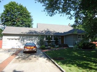 135 Nassau Ave, West Babylon, NY 11704