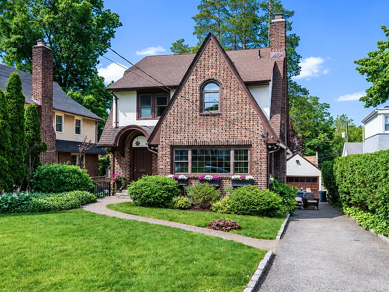 17 Bonnett Ave — Photo 44
