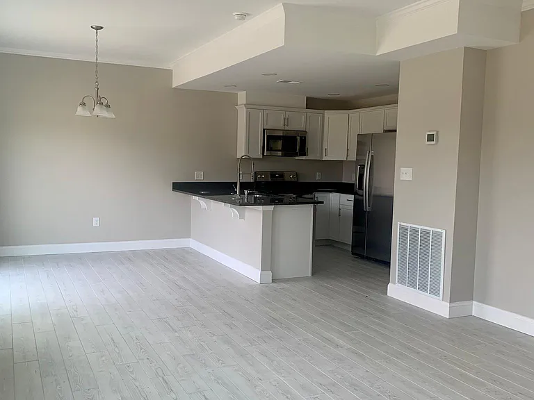 170 Settlers Way — Photo 6