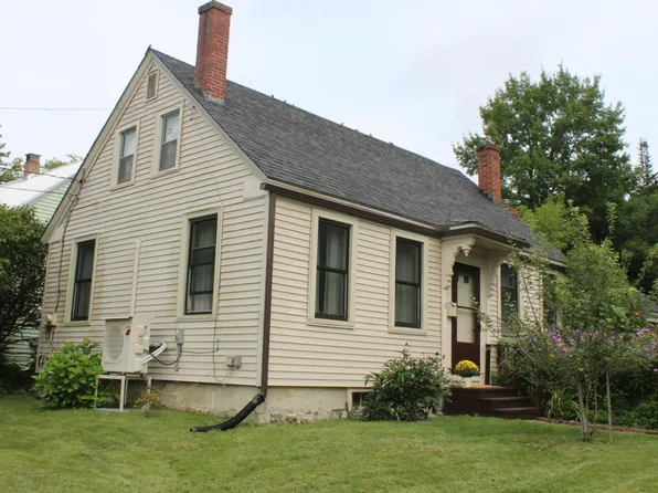 8 West Street, Gardiner, ME 04345