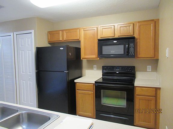 3rd image of 6860 Skaff Ave #2-11