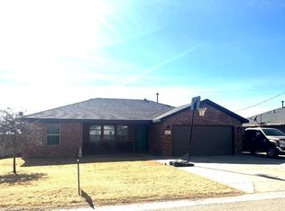 504 E 7th St, Idalou, TX 79329