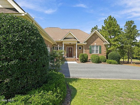 3rd image of 122 Beacon Ridge Drive