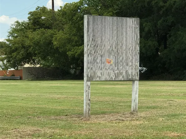 2004 E Kiest Blvd, Dallas, TX 75216