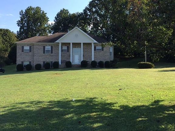 3rd image of 228 Red Oak Trl