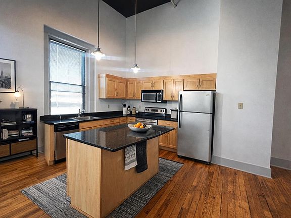 5th image of 739 W Hamilton St APT 503