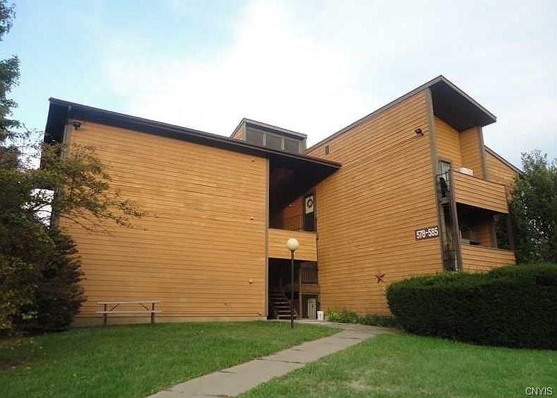 1st image of 579 Village Blvd N