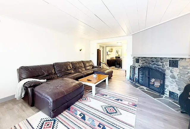 208 S Summit Ave — Photo 41