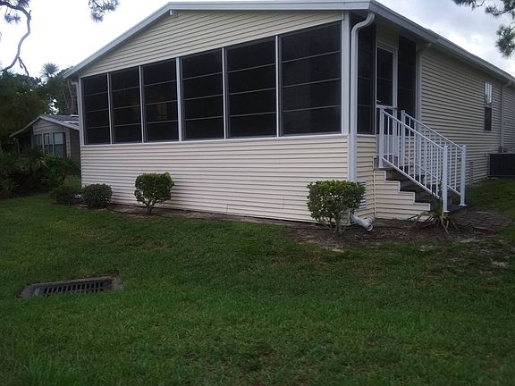3rd image of 19215 Meadowbrook Ct