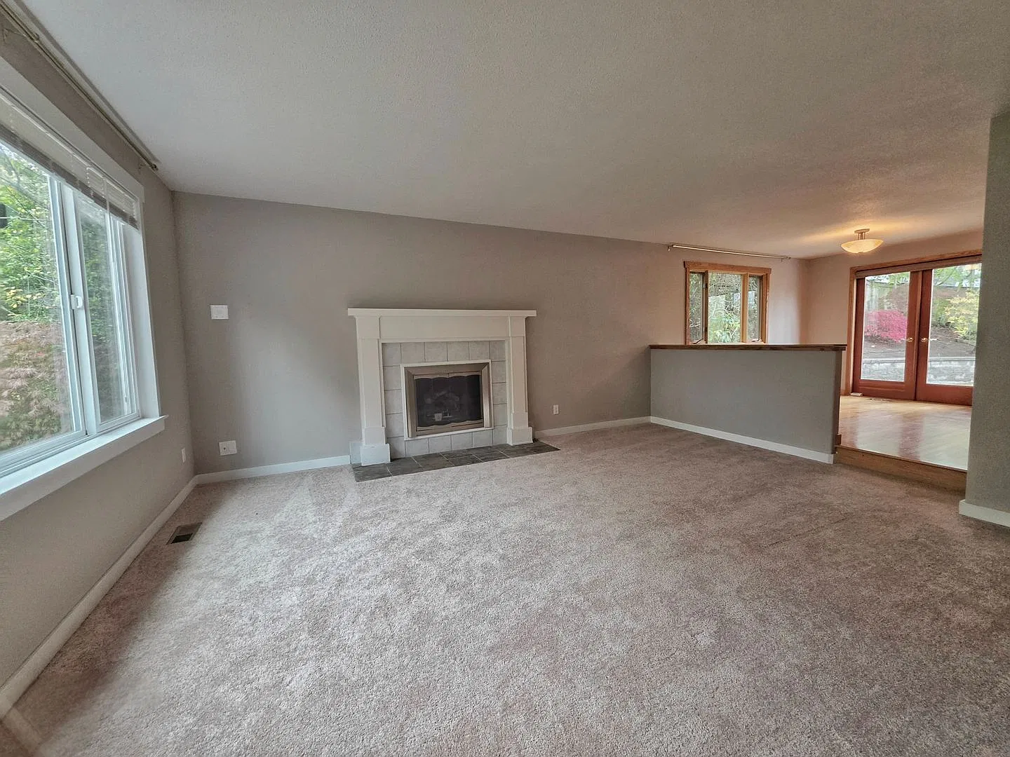 Beautiful 2 Story 3 Bed 2.5 Bath — Photo 4