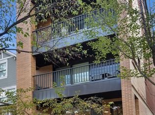 637 W Melrose St APT 1, Chicago, IL 60657