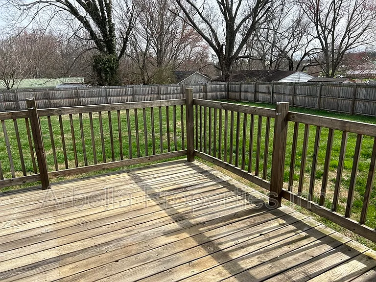 2239 Buckingham Rd — Photo 24