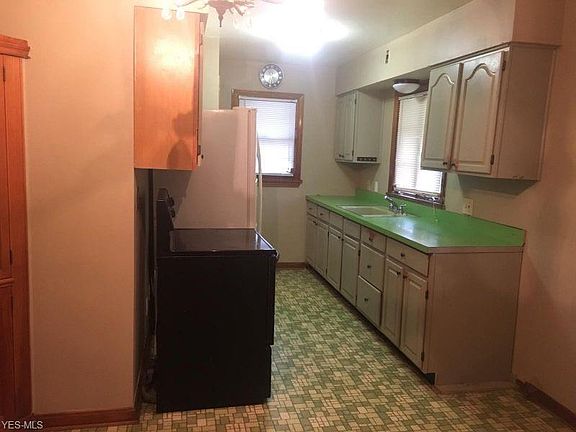 3rd image of 1210 W 29th St