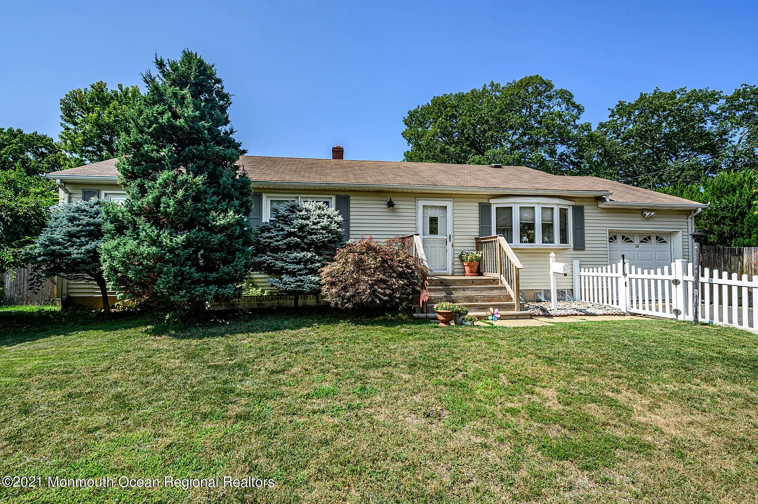 11 Arbor Dr photo 1