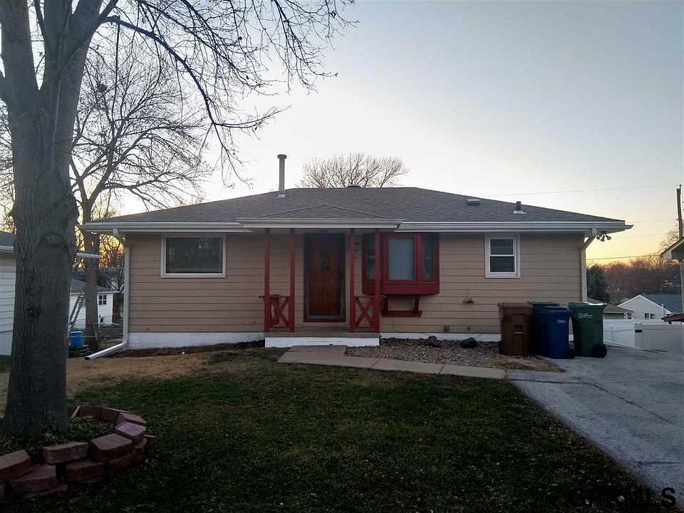 1st image of 7210 S 39th St