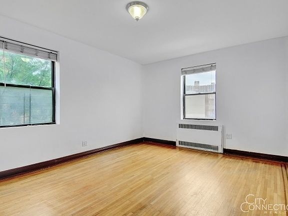 4th image of 909 E 29th St APT 4H
