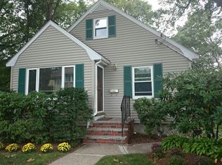 12 Libbey St, West Roxbury, MA 02132