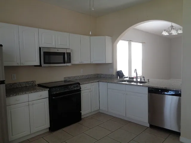 3 bed, 1474 sqft, $1,800 — Photo 3